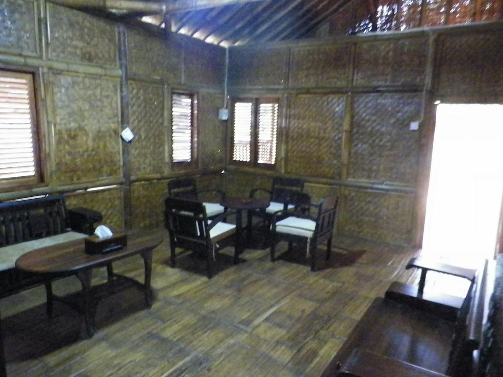 Villa Kampung Karuhun Sutan Raja Bandung Room photo