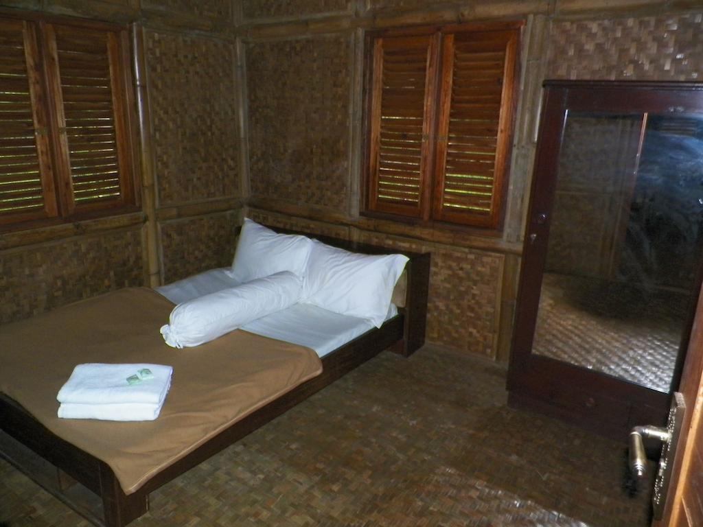 Villa Kampung Karuhun Sutan Raja Bandung Room photo