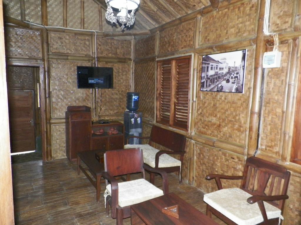 Villa Kampung Karuhun Sutan Raja Bandung Room photo